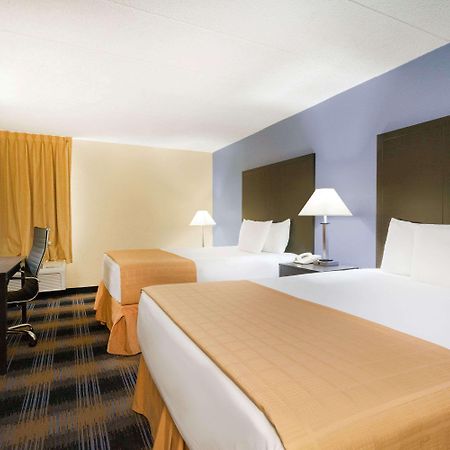 Days Inn By Wyndham Wilkes Barre Εξωτερικό φωτογραφία