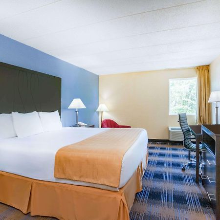 Days Inn By Wyndham Wilkes Barre Εξωτερικό φωτογραφία