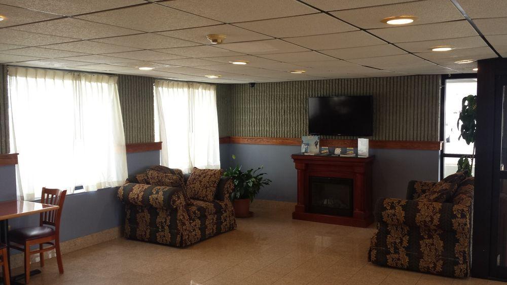Days Inn By Wyndham Wilkes Barre Εξωτερικό φωτογραφία