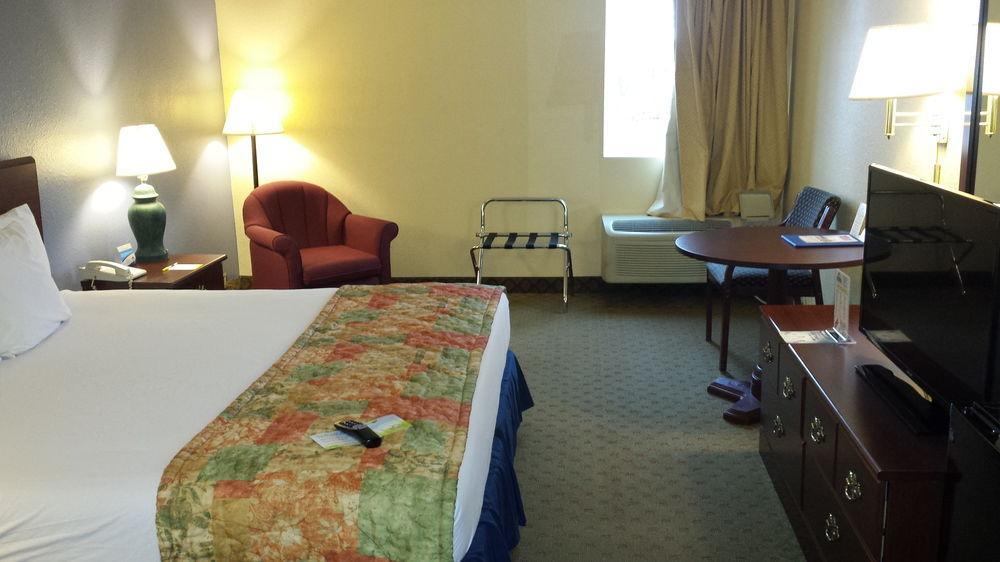 Days Inn By Wyndham Wilkes Barre Εξωτερικό φωτογραφία