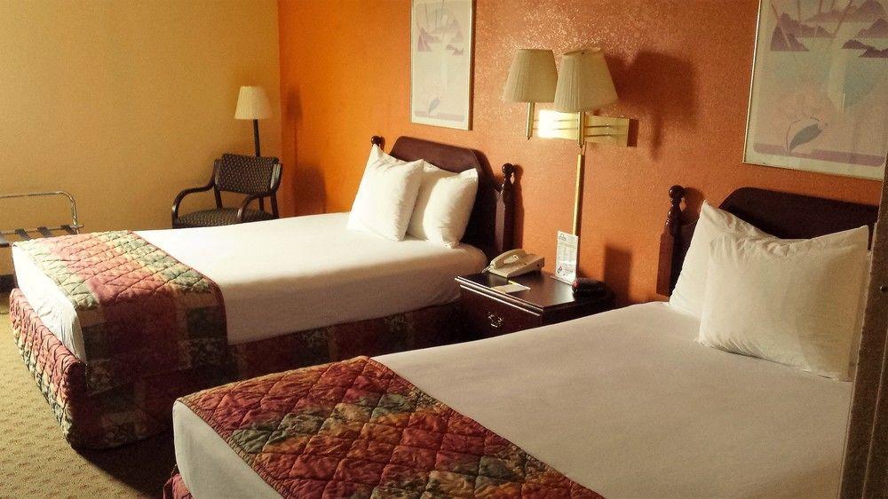 Days Inn By Wyndham Wilkes Barre Εξωτερικό φωτογραφία