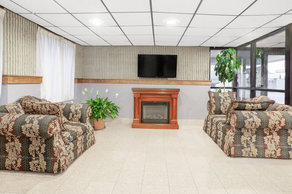 Days Inn By Wyndham Wilkes Barre Εξωτερικό φωτογραφία