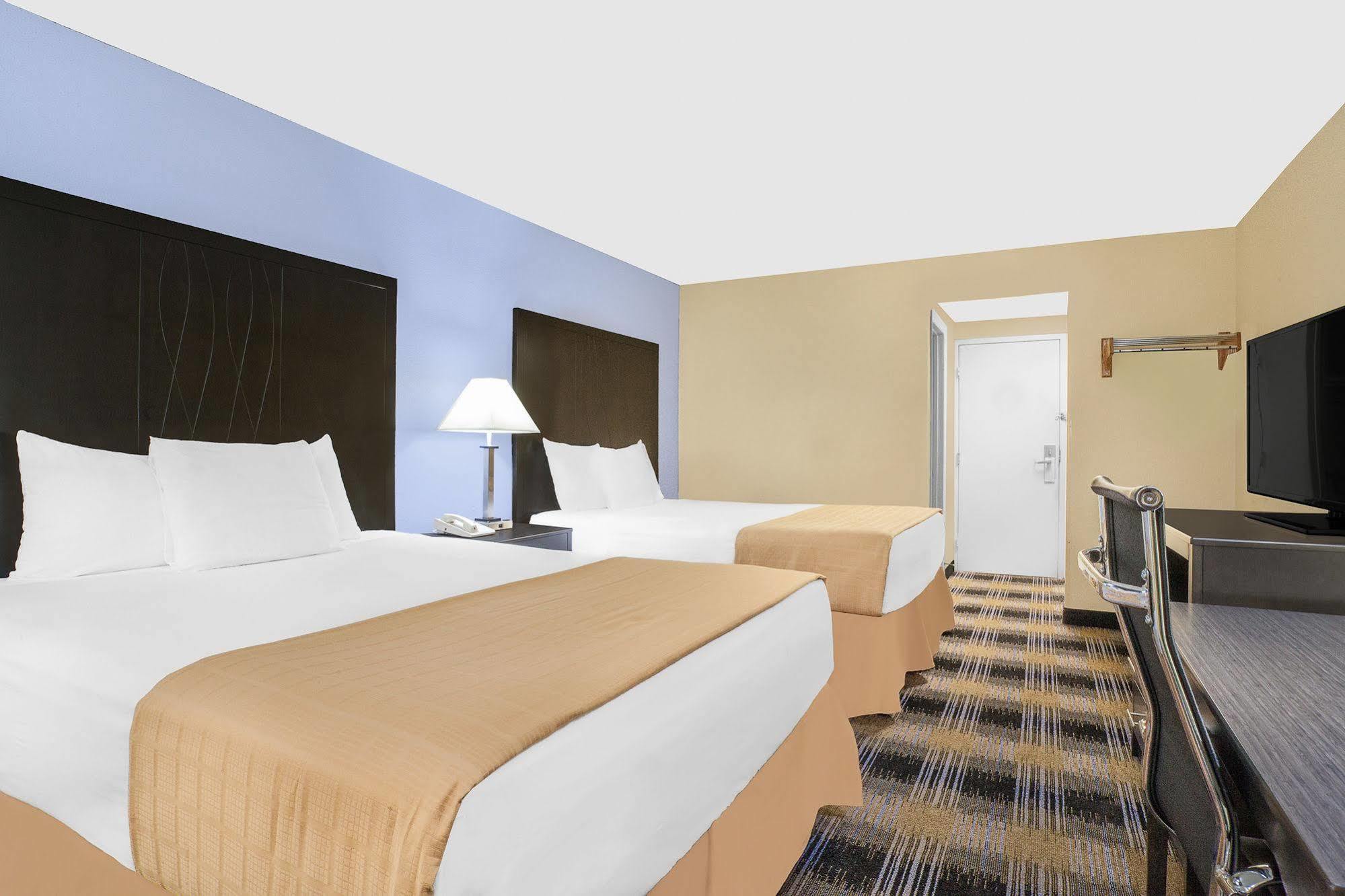 Days Inn By Wyndham Wilkes Barre Εξωτερικό φωτογραφία